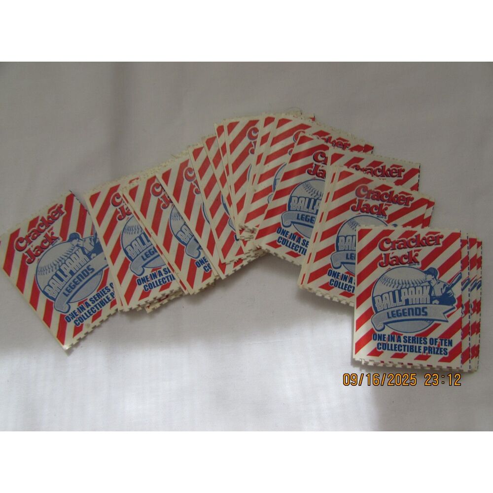 Cracker Jack ballpark legends mini cards 2005 Baseball cards 33 cards